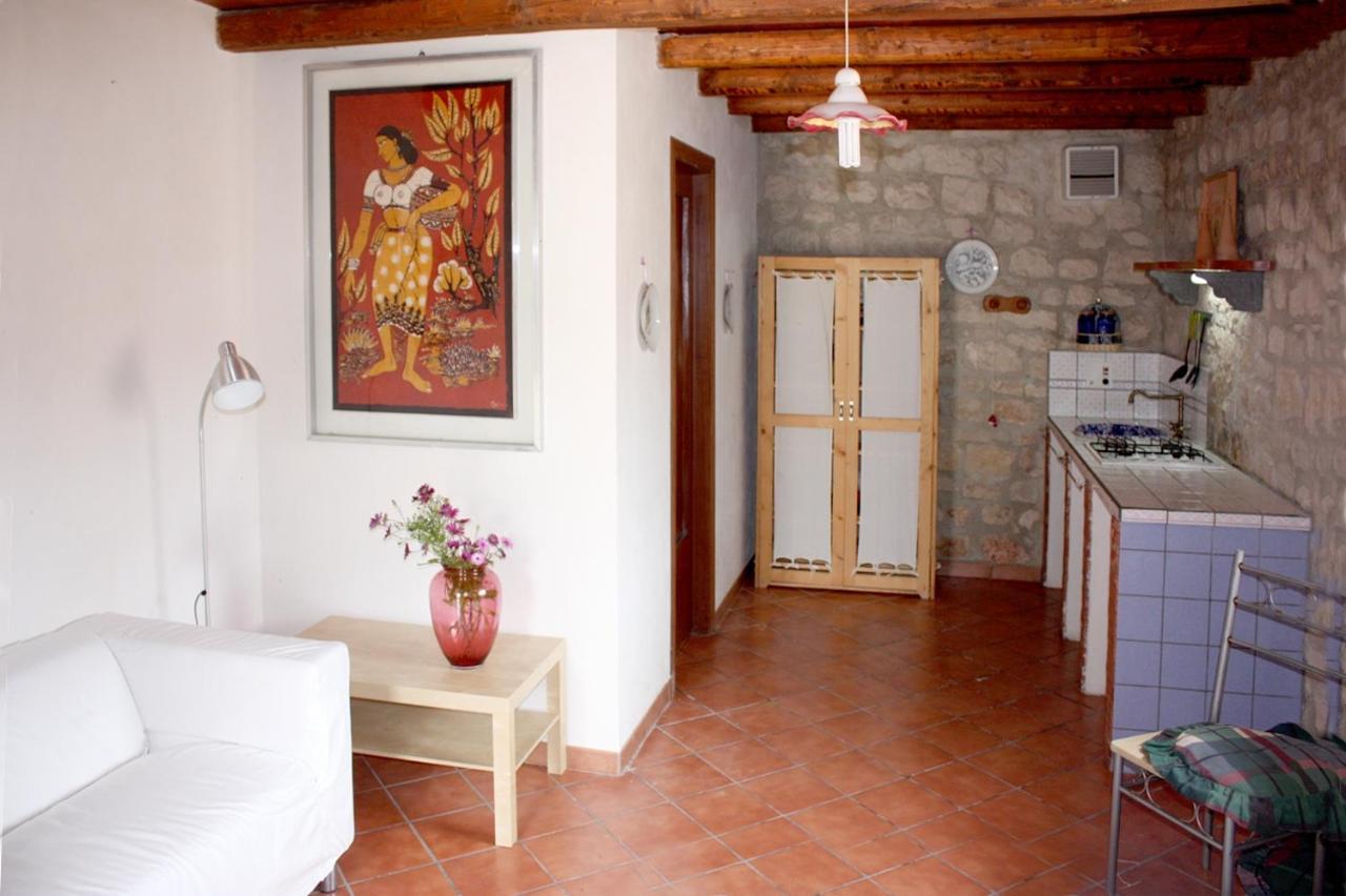 B&B Etico La Casa Di Toti Modica Bagian luar foto