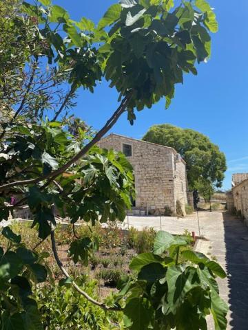 B&B Etico La Casa Di Toti Modica Bagian luar foto